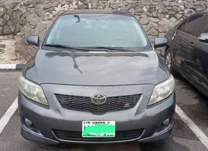 Toyota Corolla 2010 Gray