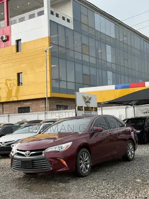 Toyota Camry XLE 4dr Sedan (2.5L 4cyl 6A) 2016 Black