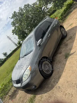 Toyota Matrix Hatchback FWD (1.8L 4cyl 5M) 2006 Gray