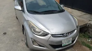 Hyundai Elantra GLS Sedan FWD (1.8L 4cyl 6A) 2013 Silver