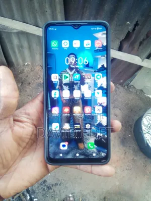 Itel A06 64 GB Black