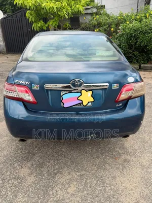 Toyota Camry LE V6 4dr Sedan (3.5L 6cyl 6AM) 2010 Blue