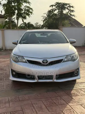 Toyota Camry SE Sport 4dr Sedan w/Prod. End 11/13 (2.5L 4cyl 6A) 2014