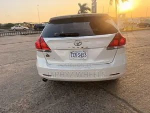 Toyota Venza XLE 2010 White