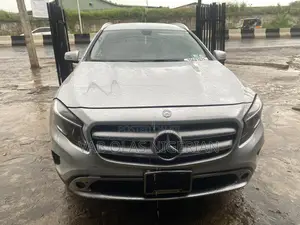 Mercedes-Benz CLA-Class CLA 220 d 4MATIC Wagon 2015 Silver
