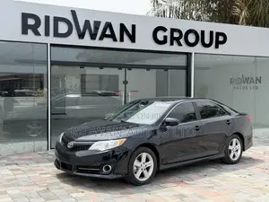 Toyota Camry SE 4dr Sedan (2.5L 4cyl 6A) 2013