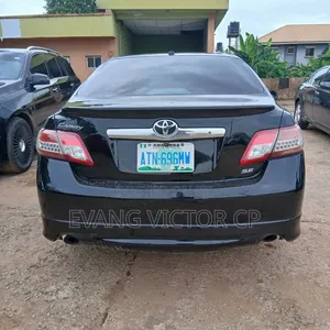 Toyota Camry SE 4dr Sedan (2.5L 4cyl 6AM) 2010 Black