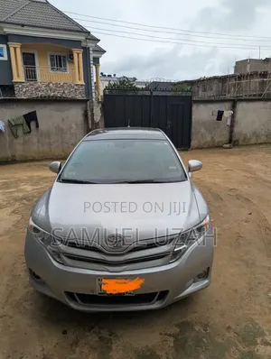 Toyota Venza V6 2011 Silver