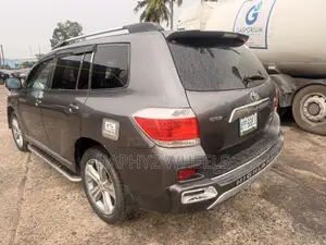 Toyota Highlander Sport 2008 Gray