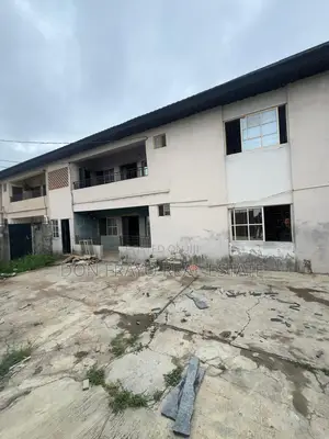 3bdrm Apartment in Ikolaba Main Estate, Agodi for rent