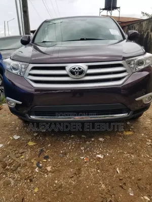 Toyota Highlander Limited 2012 Maroon