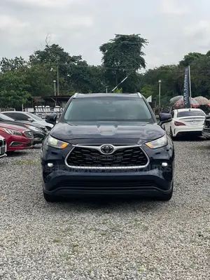 Toyota Highlander XLE AWD 2020