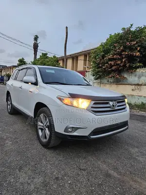 Toyota Highlander 2012 Beige