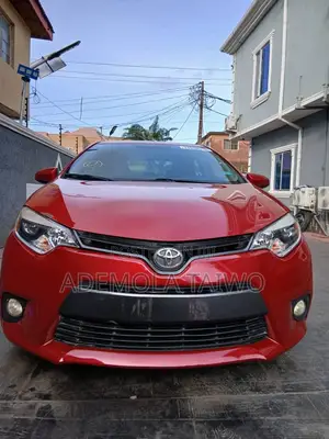 Toyota Corolla LE 4dr Sedan (1.8L 4cyl CVT) 2015 Red