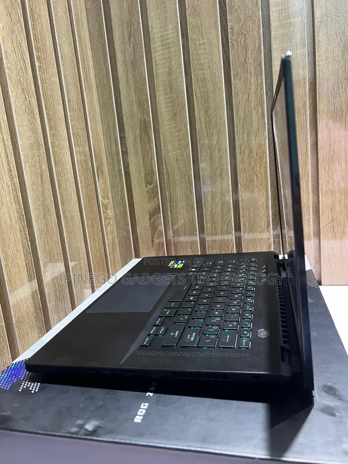 Laptop Asus ROG Zephyrus M16 GU603HR 32GB Intel Core i9 SSD 1T