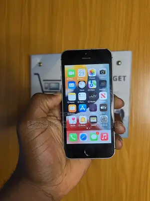 Apple iPhone SE 32 GB Rose Gold