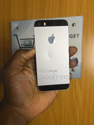 Apple iPhone SE 32 GB Rose Gold