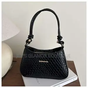Classic Niche Design Ladies Handbag