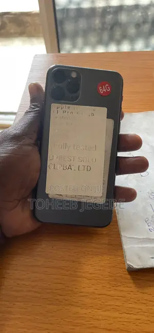 Apple iPhone 11 64 GB Gray