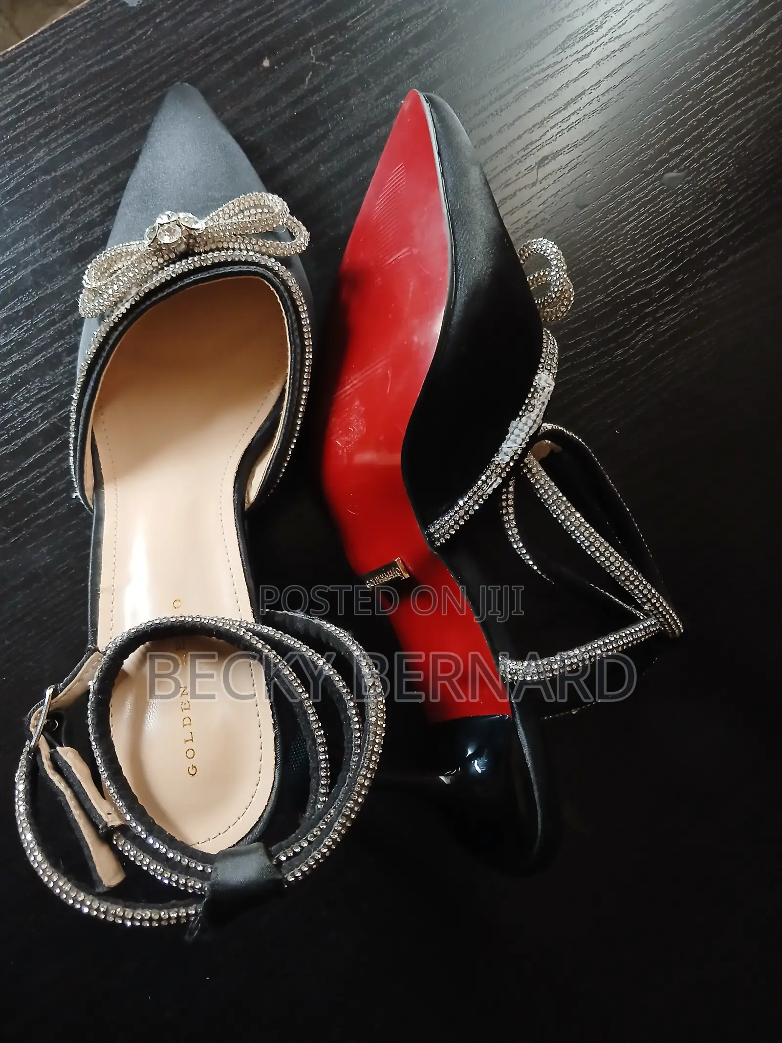 Ladies Shoe