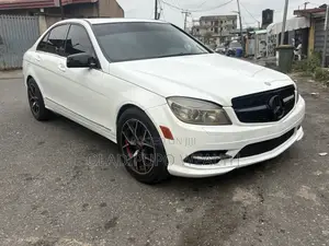 Mercedes-Benz C300 2010 White