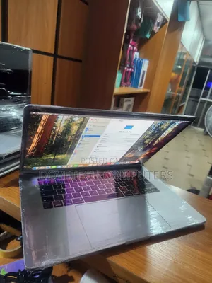 Laptop Apple MacBook 2018 16GB Intel Core i7 SSD 512GB