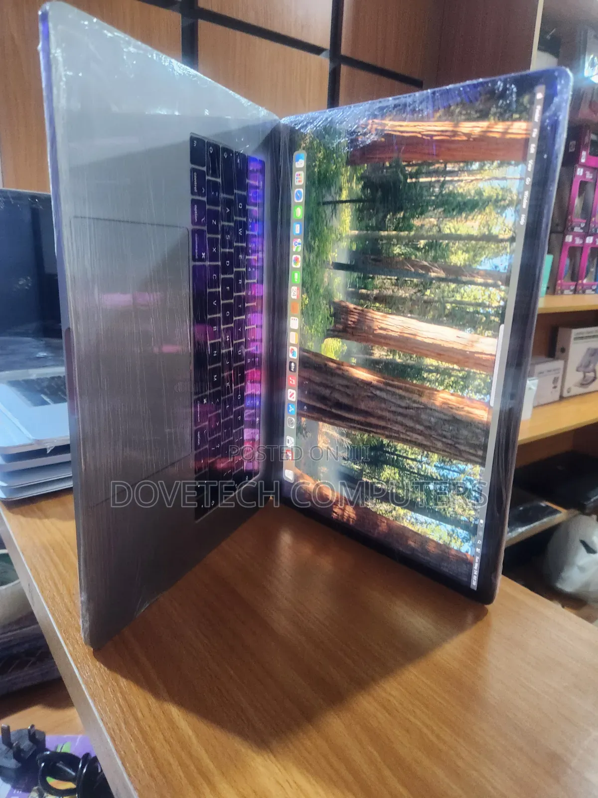 Laptop Apple MacBook 2018 16GB Intel Core i7 SSD 512GB