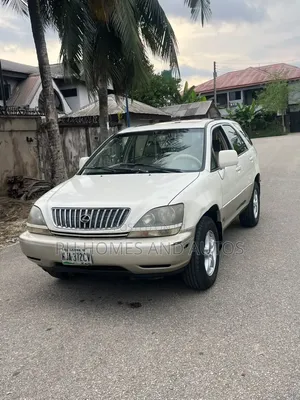 Lexus RX 2000 White