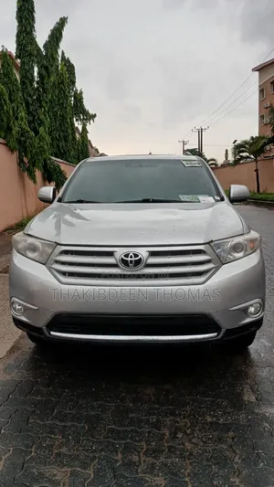 Toyota Highlander Limited 3.5l 4WD 2013 Silver