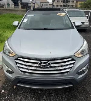 Hyundai Santa Fe Limited 4dr SUV AWD (3.3L 6cyl 6A) 2015 Silver