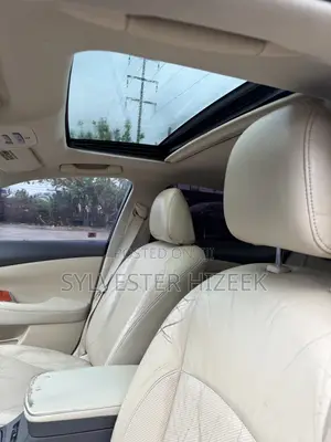 Lexus ES 350 2010 Gold