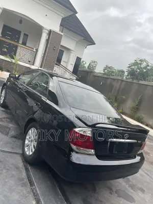 Toyota Camry LE 4dr Sedan (2.4L 4cyl 5A) 2005 Black