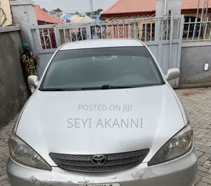 Toyota Camry LE 4dr Sedan (2.4L 4cyl 4A) 2004 Silver