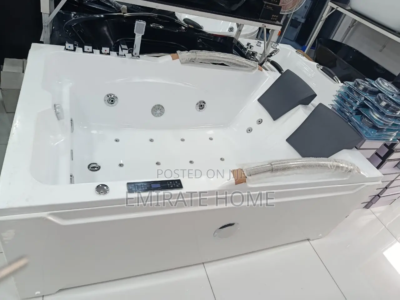 England Master Double Jacuzzi With Complete Accessories