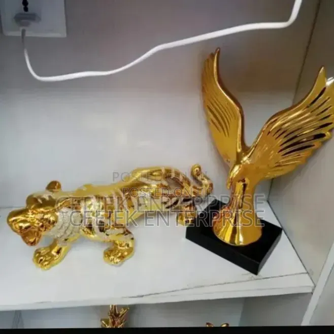 Gold Decorative Status