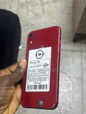 Apple iPhone XR 64 GB Red