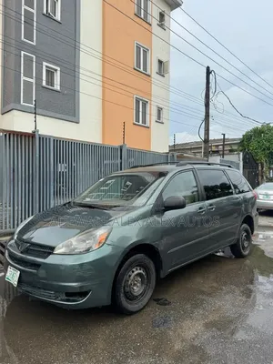 Toyota Sienna 2005 Green