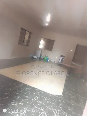 3bdrm Block of Flats in Well Radio, Oluyole Estate for rent