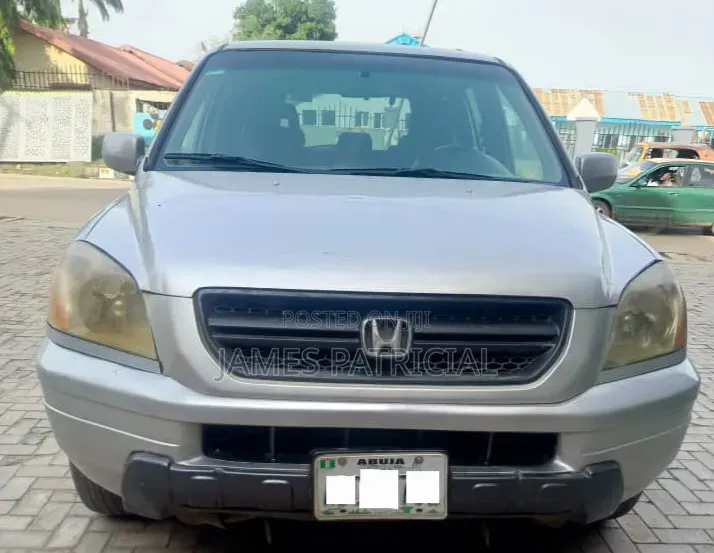 Honda Pilot 2005 Silver