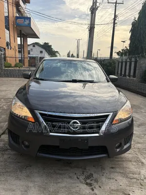 Nissan Sentra SR 4dr Sedan (1.8L 4cyl CVT) 2014 Gray