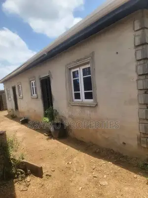 2bdrm House in Odeku, Akala Express for sale
