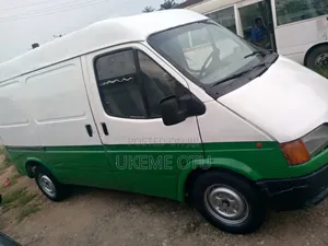 Ford Transit 2000 White