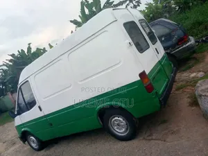 Ford Transit 2000 White