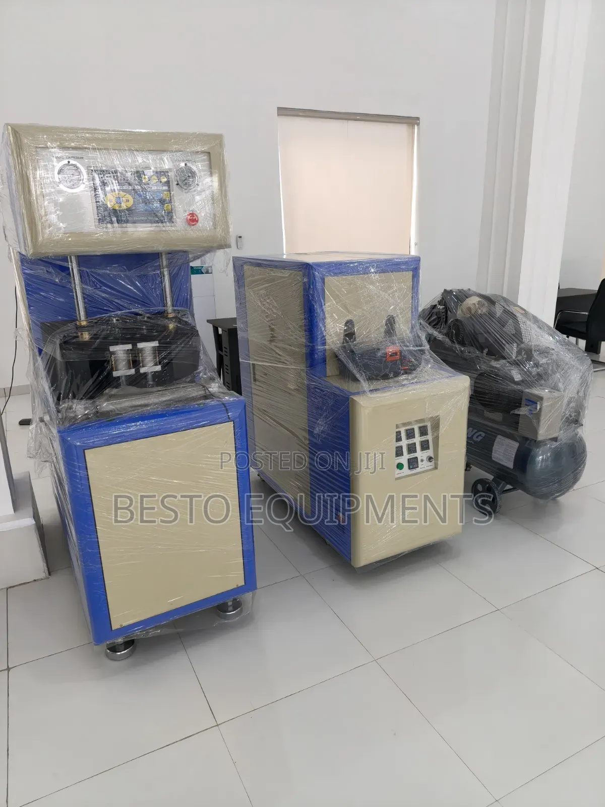 Plastic Bottle Making Machine Pet Blowing Machine.