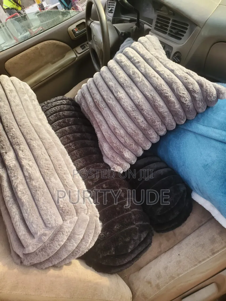 Thow Pillows