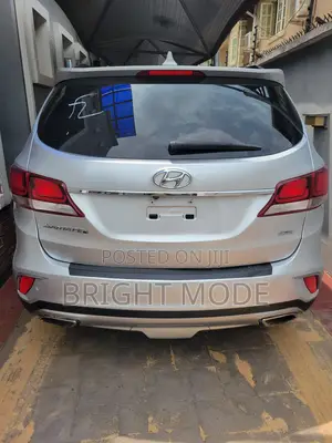 Hyundai Santa Fe SE Ultimate FWD 2017 Silver