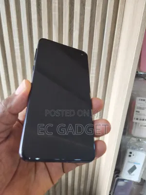 Samsung Galaxy S10e 128 GB Black