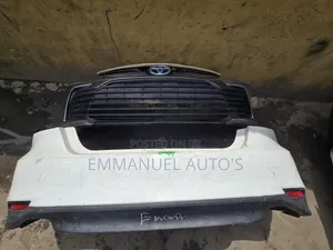 Camry 2022 Le Front and Back