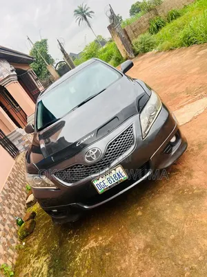 Toyota Camry Base 4dr Sedan (2.5L 4cyl 6M) 2011 Black