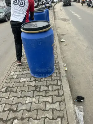 200 Liters Blue Plastic Storage Drum With a Black Locking Lid